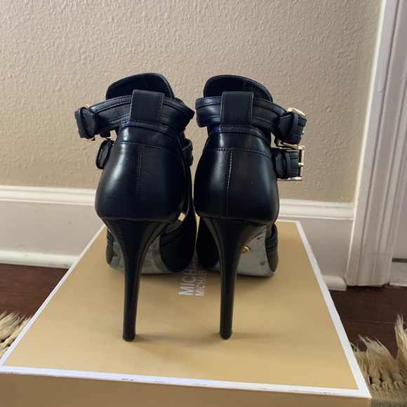 Michael Kors open toe bootie Black leather heels - Picture 3 of 4
